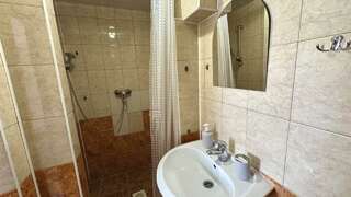 Гостиница Комфорт Уфа Номер стандарт плюс с 1 двуспальной кроватью-16