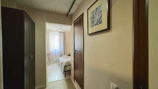 Гостиница Комфорт Уфа Номер стандарт плюс с 1 двуспальной кроватью-9