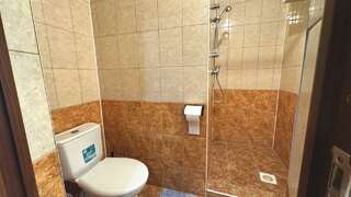 Гостиница Комфорт Уфа Номер стандарт плюс с 1 двуспальной кроватью-26