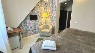 Гостиница Комфорт Уфа Номер стандарт плюс с 1 двуспальной кроватью-1